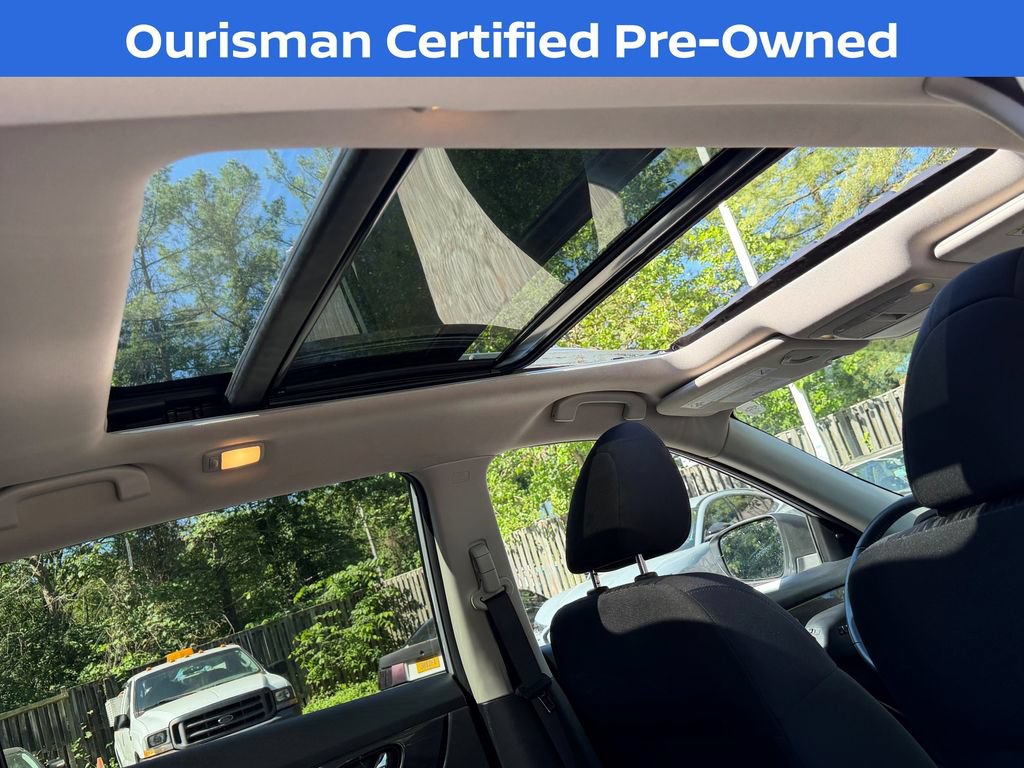 Used 2018 Nissan Rogue SV w/ Premium Package AWD/4WD image 15