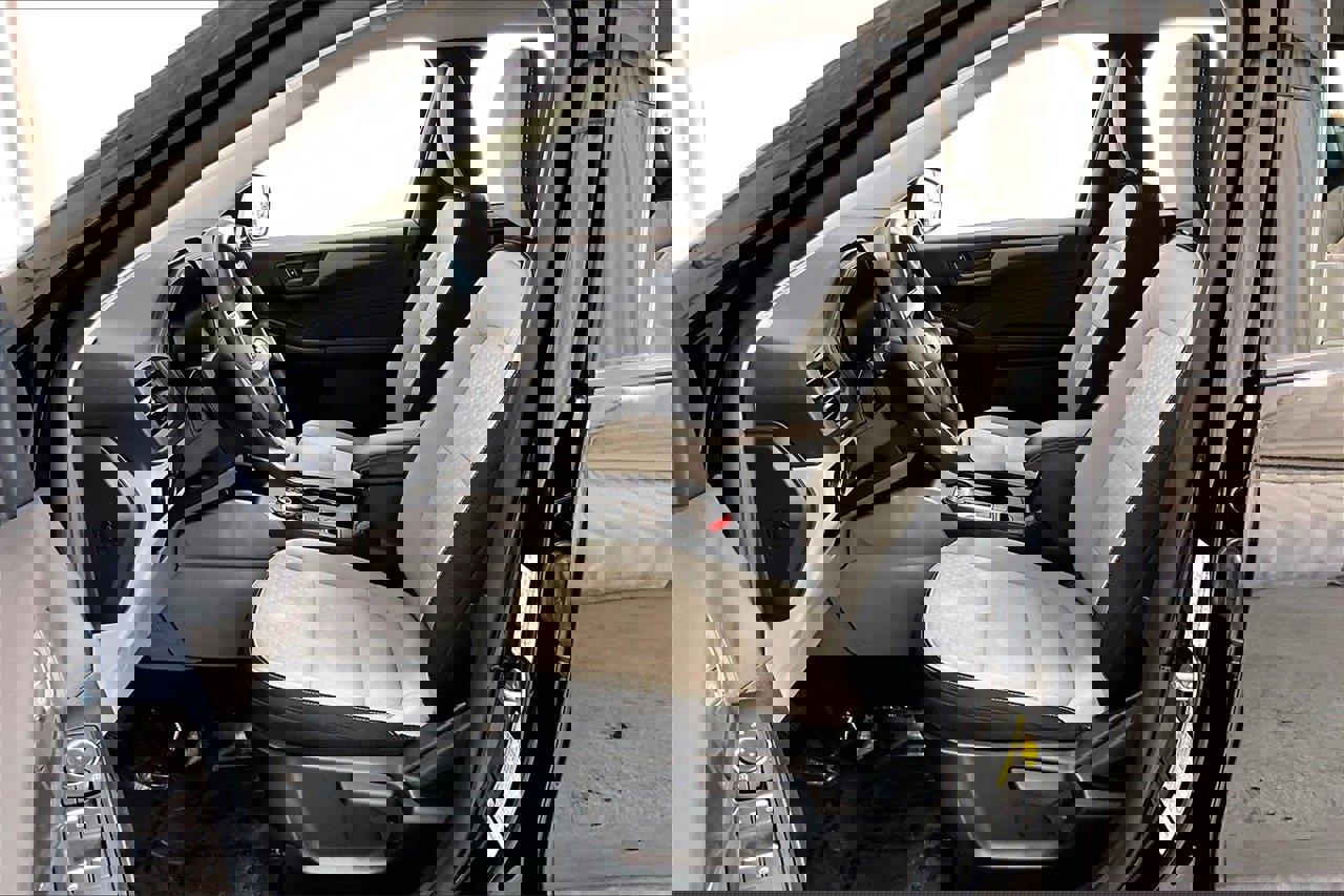 Certified 2025 Ford Escape Active w/ Tech Pack #1 image 18