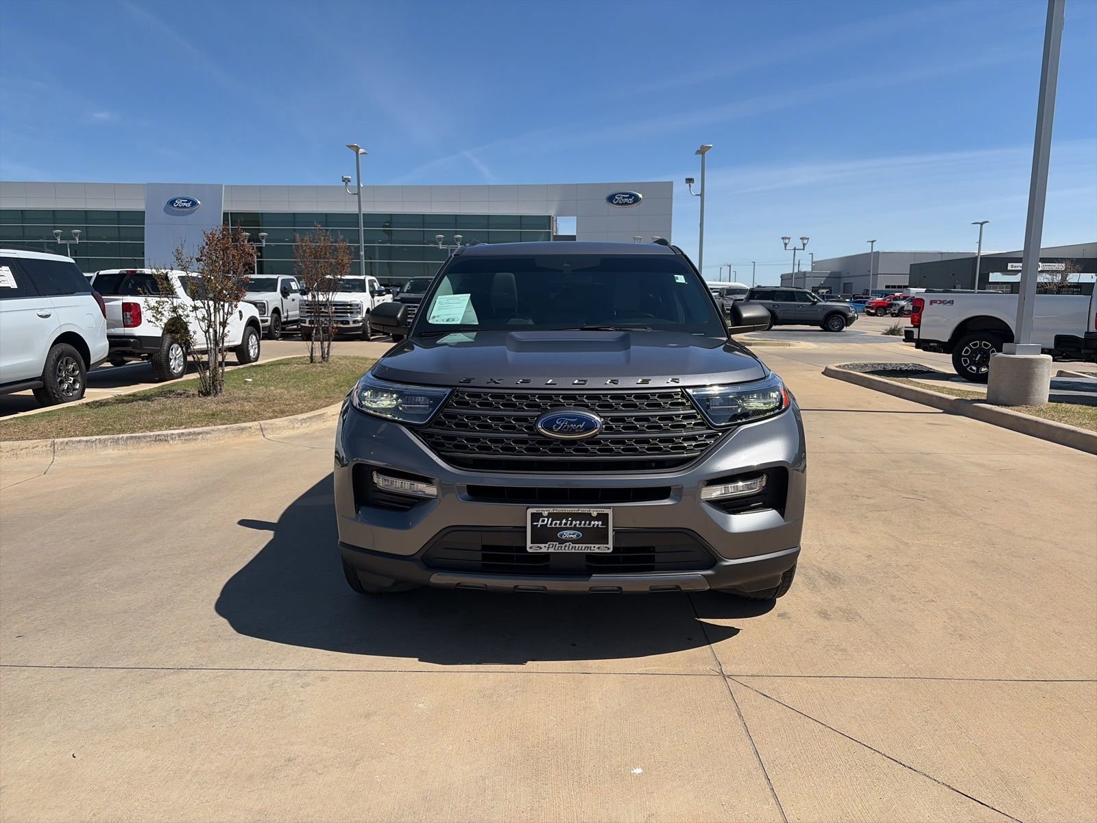 Certified 2021 Ford Explorer XLT w/ Equipment Group 202A image 9
