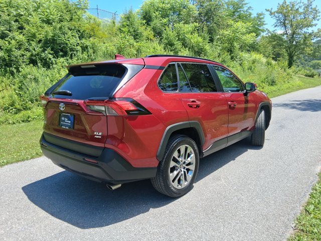 Used 2021 Toyota RAV4 XLE Premium AWD/4WD image 7