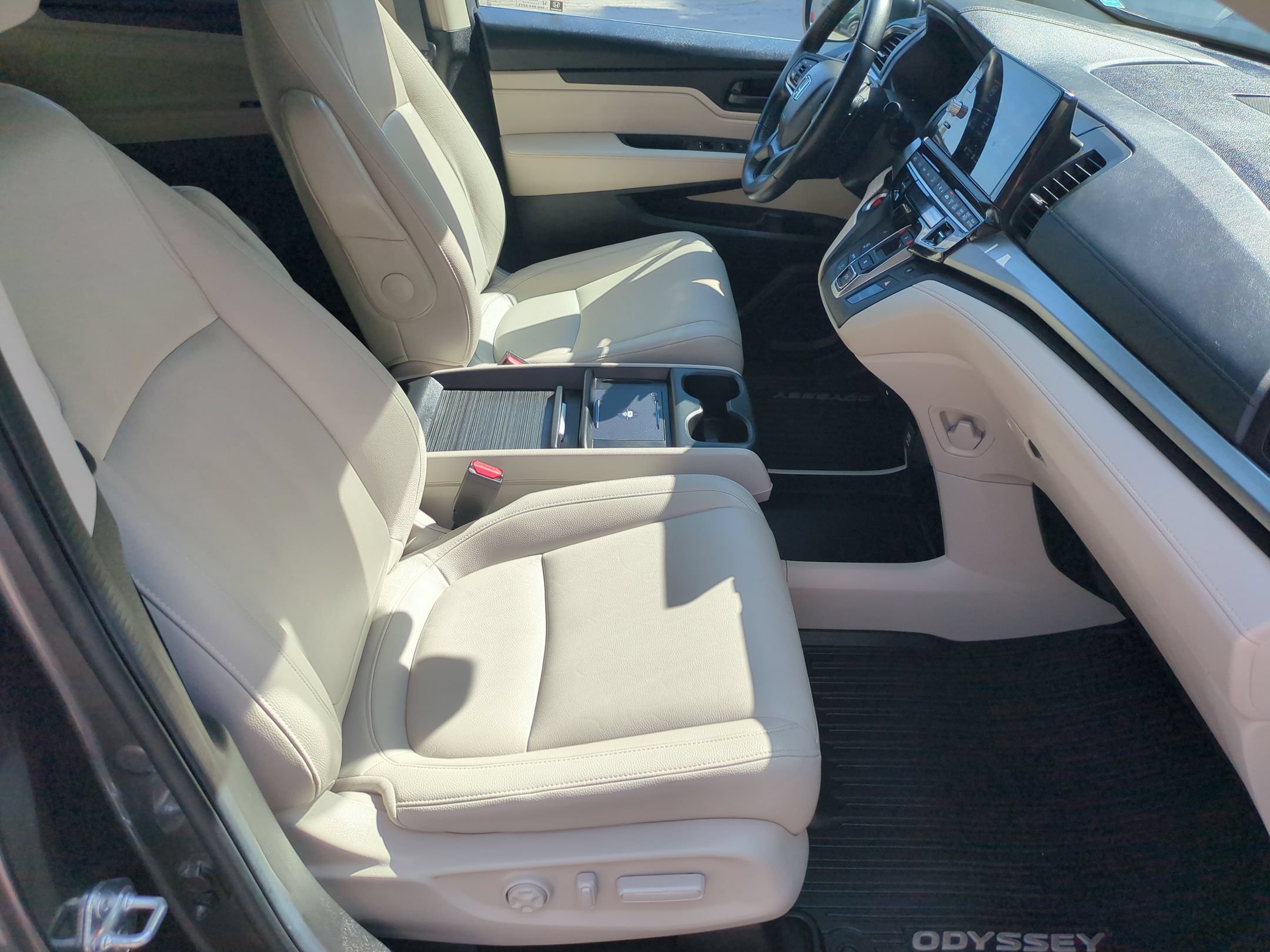 Used 2025 Honda Odyssey EX-L image 34