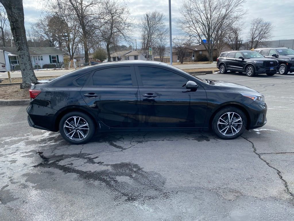 Used 2022 Kia Forte LXS w/ LXS Technology Package image 6