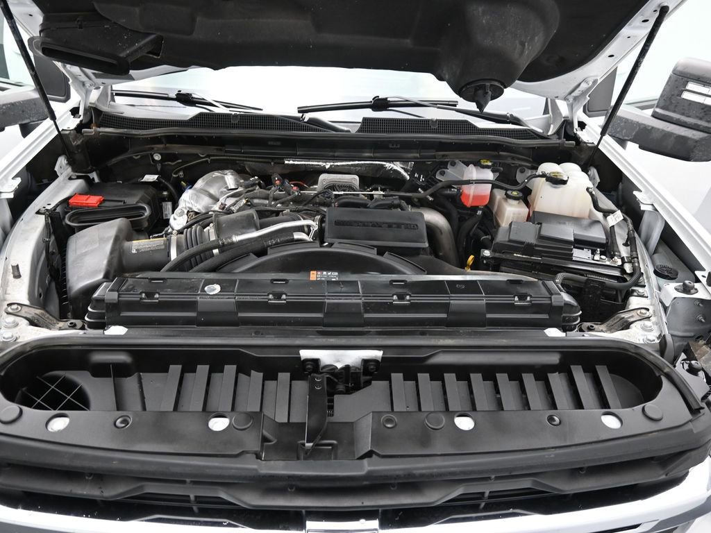 Used 2025 Chevrolet Silverado 2500 LT w/ Convenience Package image 52