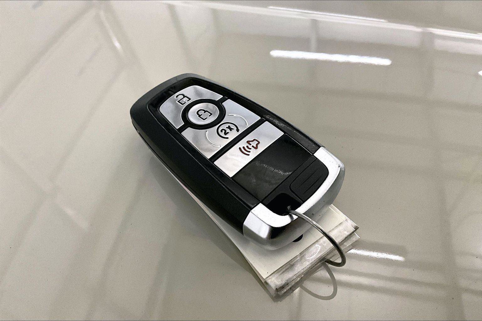 Certified 2024 Ford Maverick Lariat image 9