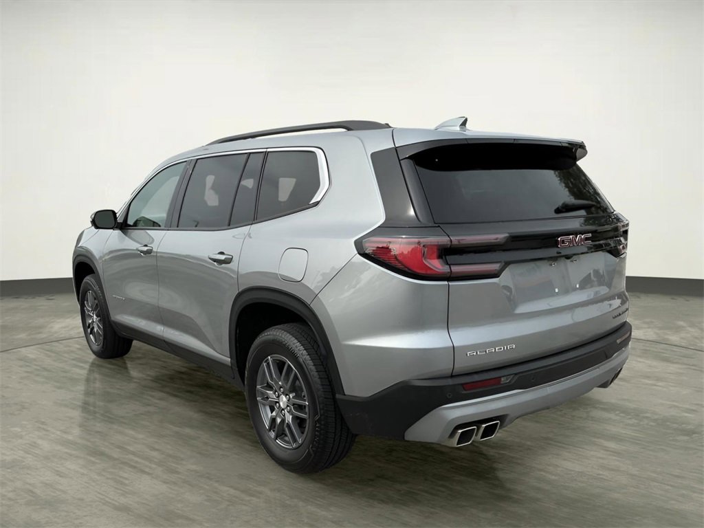 Used 2025 GMC Acadia Elevation image 7