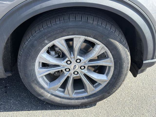 Certified 2022 Ford Explorer XLT w/ Equipment Group 202A image 10