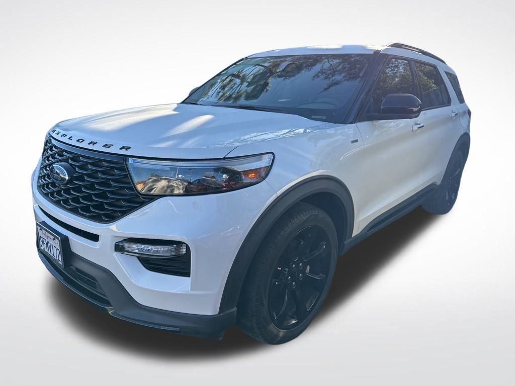 Certified 2023 Ford Explorer ST-Line w/ Class IV Trailer Tow Package image 3