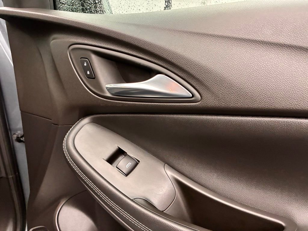 Used 2022 Buick Encore GX Preferred w/ Sport Touring Package image 26