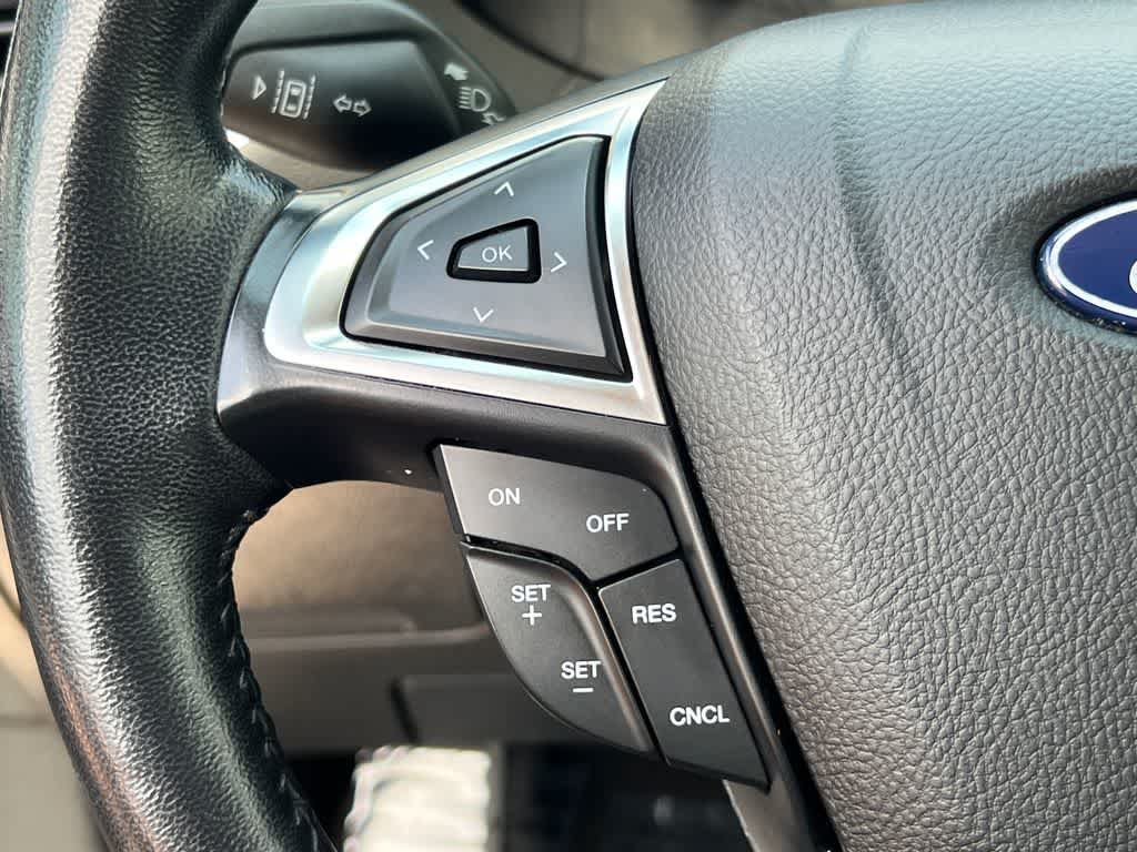 Certified 2022 Ford Edge Titanium AWD/4WD image 26
