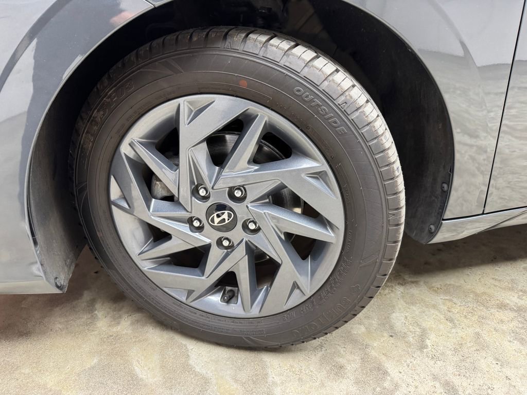 Used 2024 Hyundai Elantra SEL FWD image 27