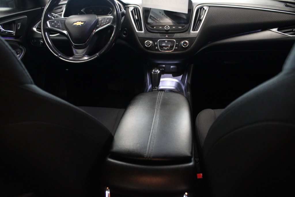 Used 2018 Chevrolet Malibu LT FWD image 40