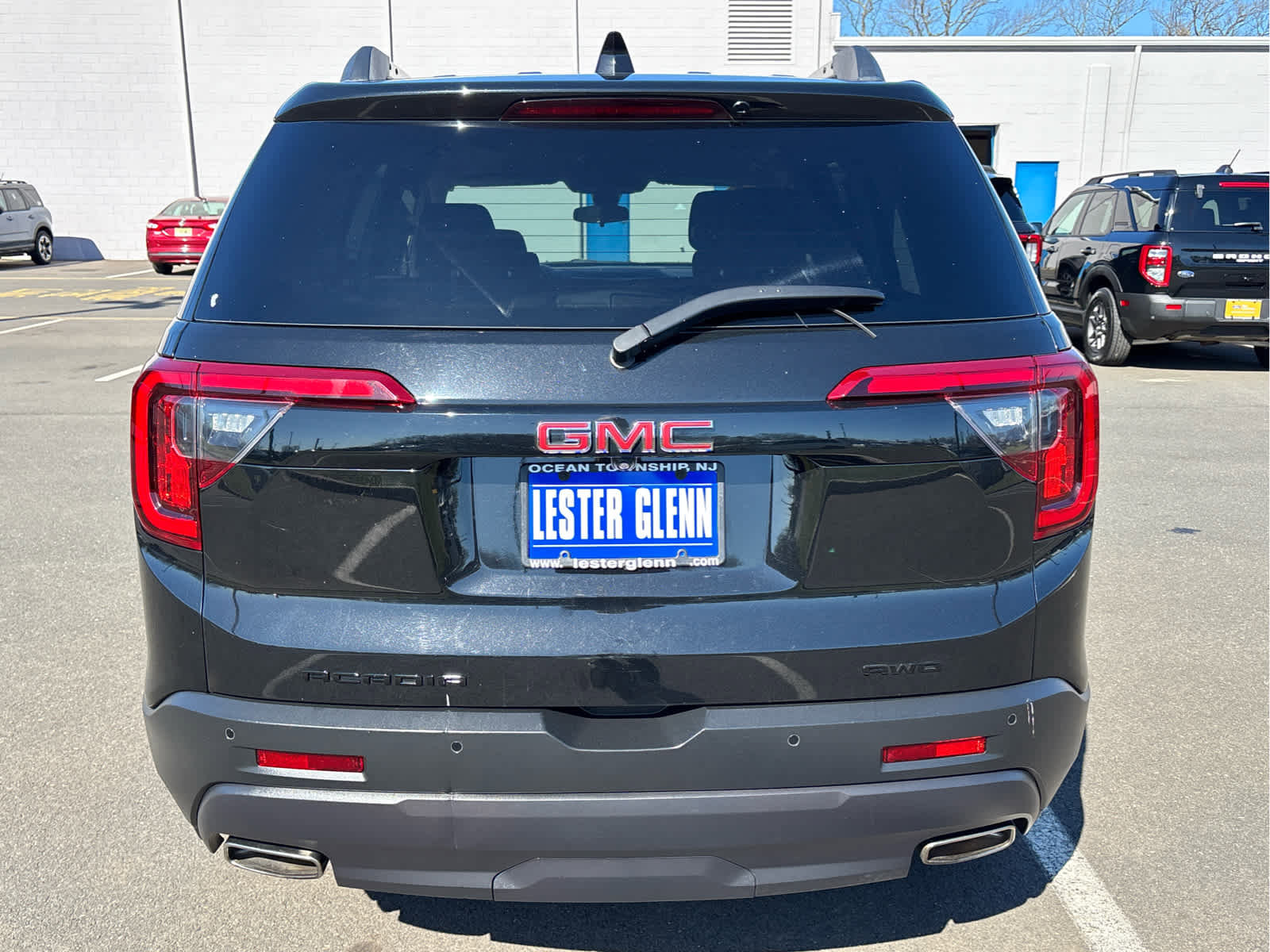 Used 2023 GMC Acadia SLE w/ Driver Convenience Package image 38