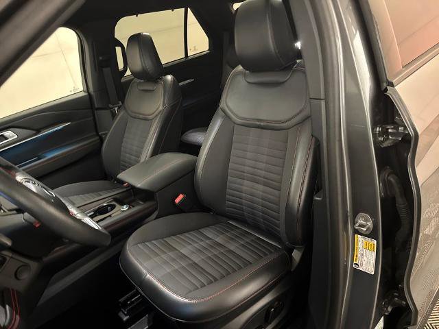 Certified 2025 Ford Explorer ST-Line w/ Premium Package image 18
