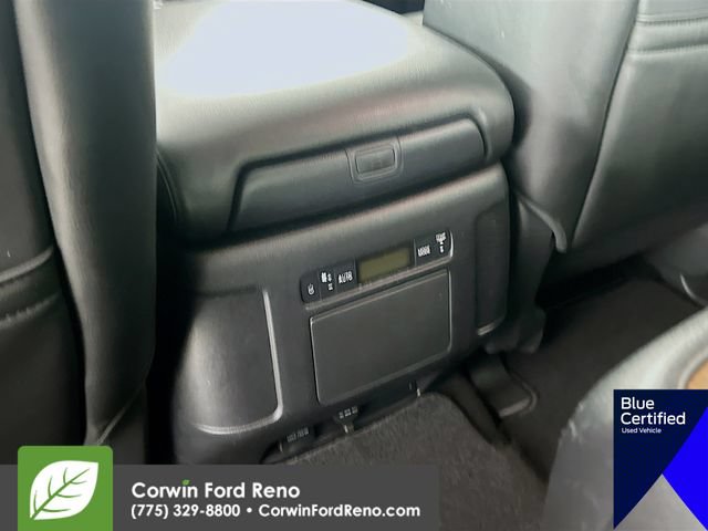 Used 2022 Nissan Armada SL w/ Captain's Chairs Package AWD/4WD image 28