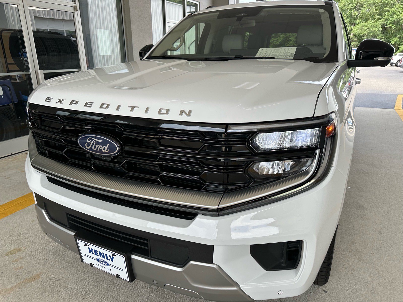 Certified 2025 Ford Expedition Platinum w/ Driver's Package