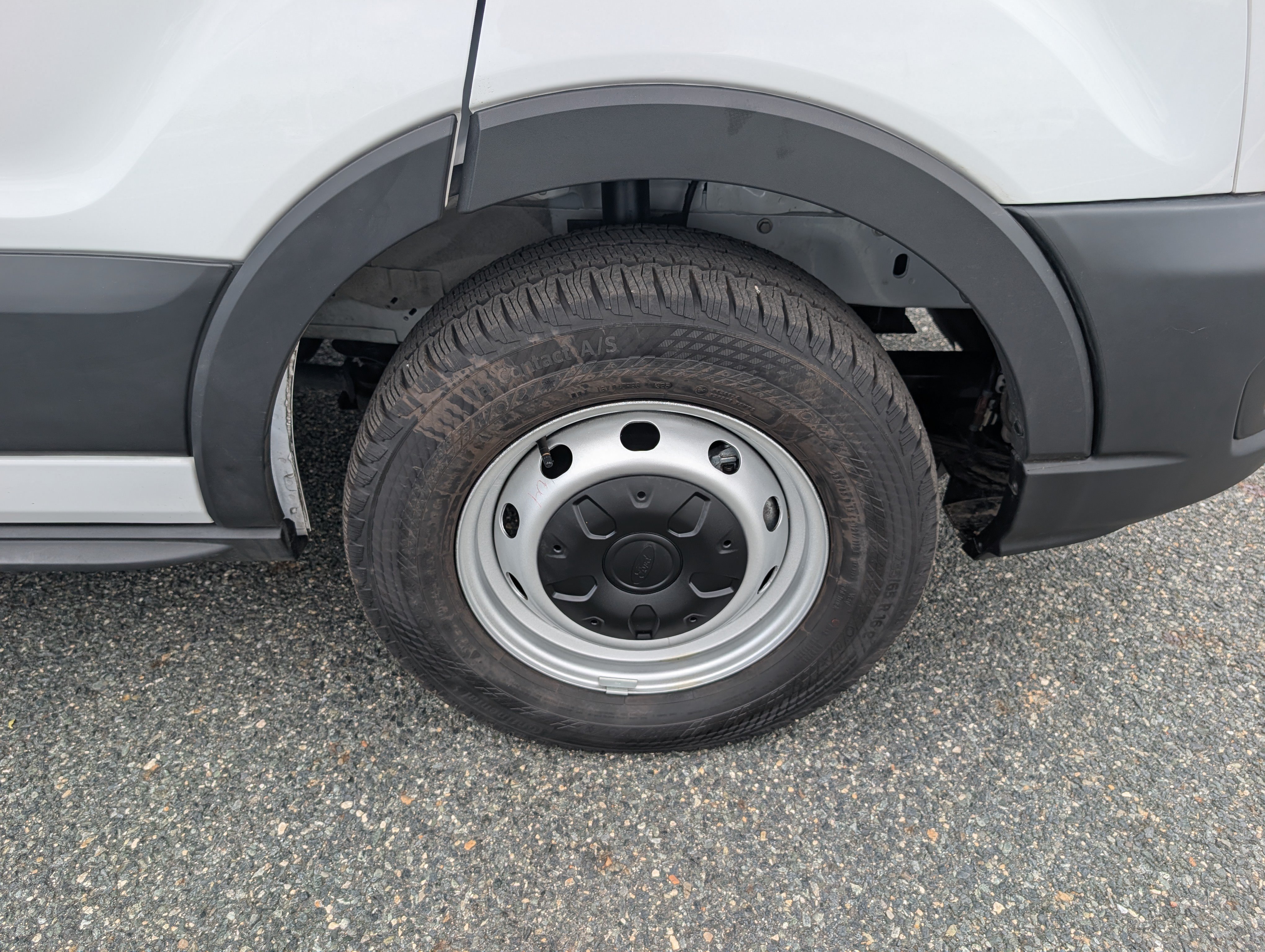 Certified 2025 Ford Transit 350 148 Medium Roof RWD image 9