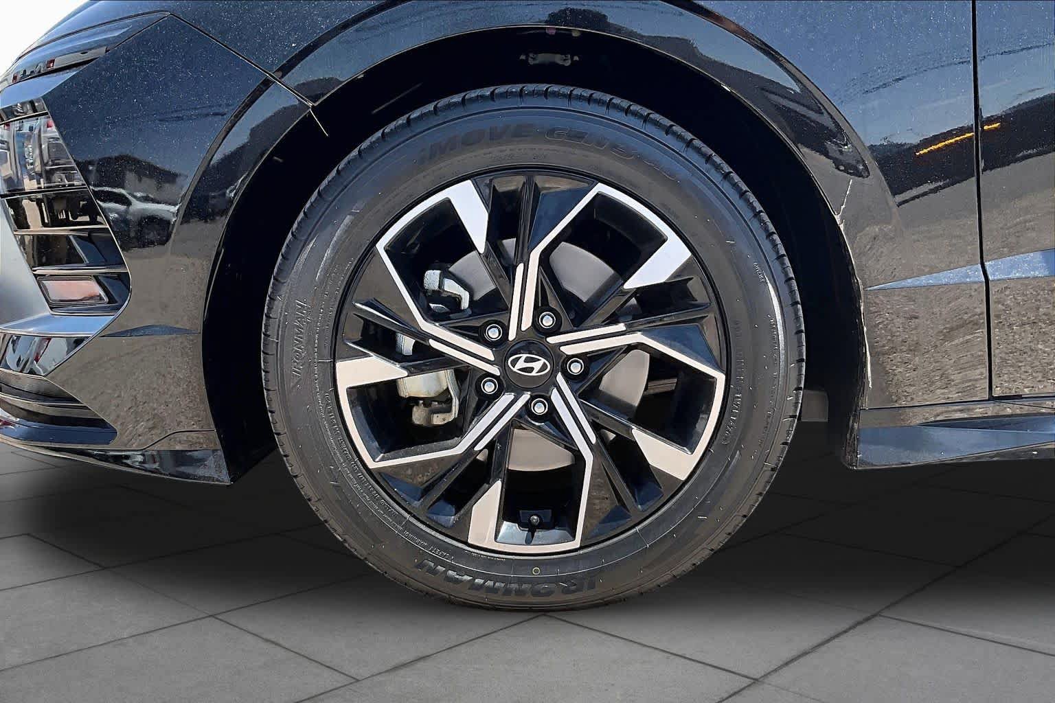 Used 2025 Hyundai Sonata SEL FWD image 10