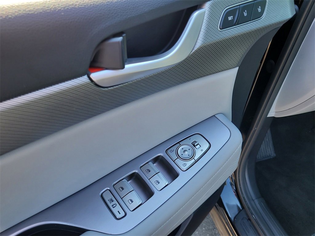 Used 2024 Hyundai Palisade SEL w/ Premium Package image 15