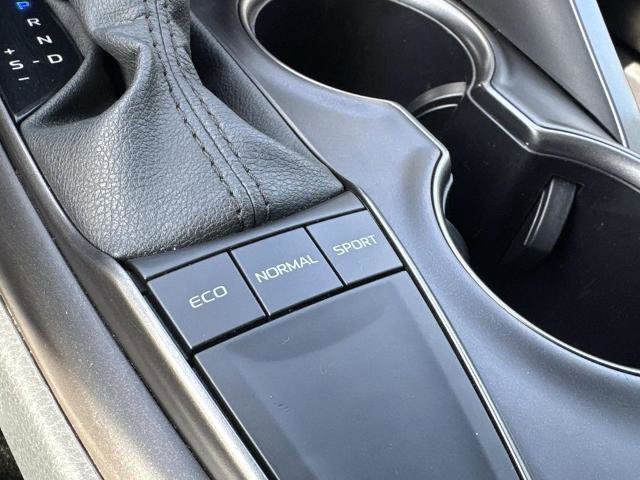 Used 2024 Toyota Camry SE FWD image 27