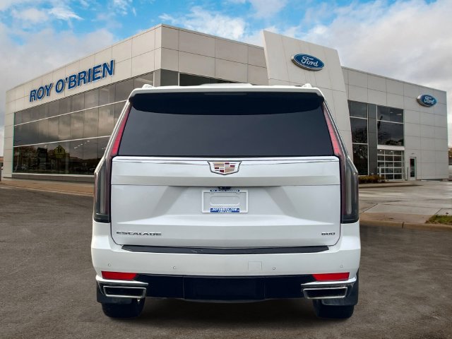 Used 2023 Cadillac Escalade Premium Luxury w/ Performance Package AWD/4WD image 4
