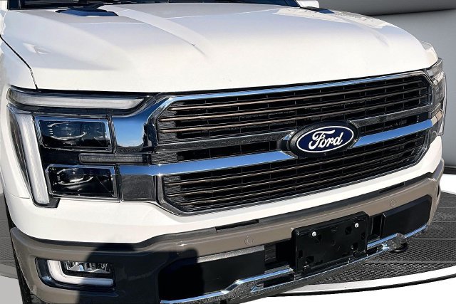 Certified 2025 Ford F150 King Ranch AWD/4WD image 34