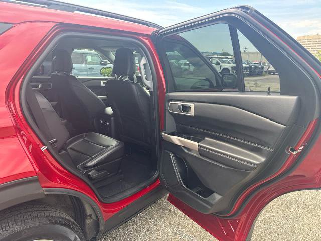 Certified 2022 Ford Explorer XLT w/ Equipment Group 202A AWD/4WD image 10