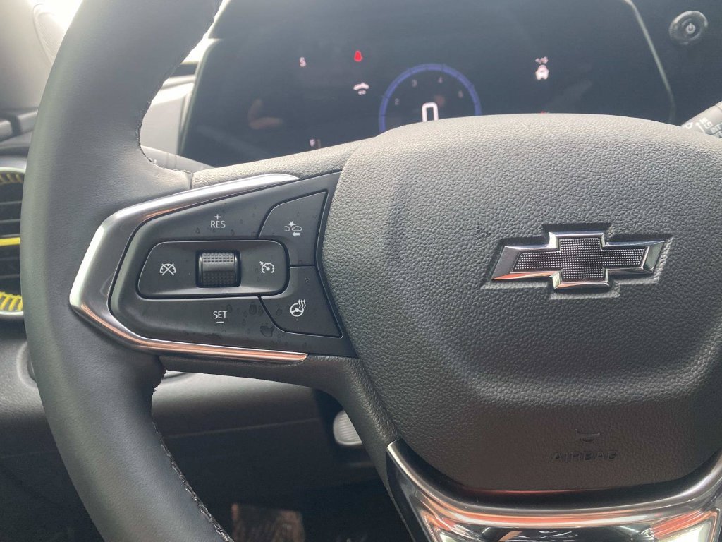 Used 2025 Chevrolet Trax ACTIV w/ Driver Confidence Package FWD image 31