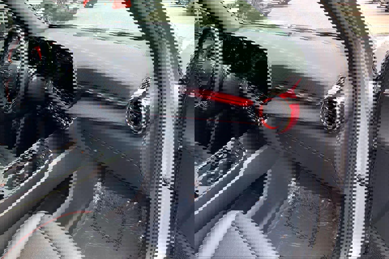 Used 2025 Chevrolet Equinox RS w/ Safety and Technology Package image 16