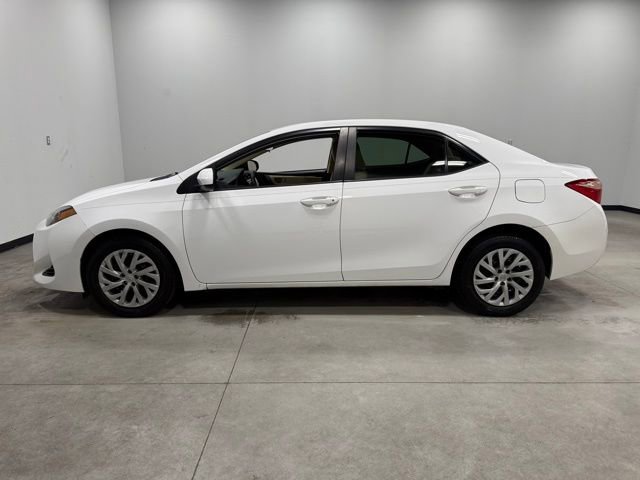 Used 2018 Toyota Corolla LE image 7