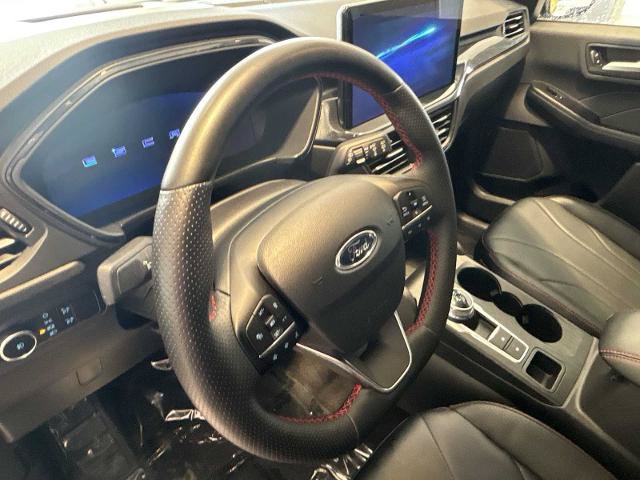 Certified 2025 Ford Escape ST-Line Elite w/ Premium Technology Package AWD/4WD image 9