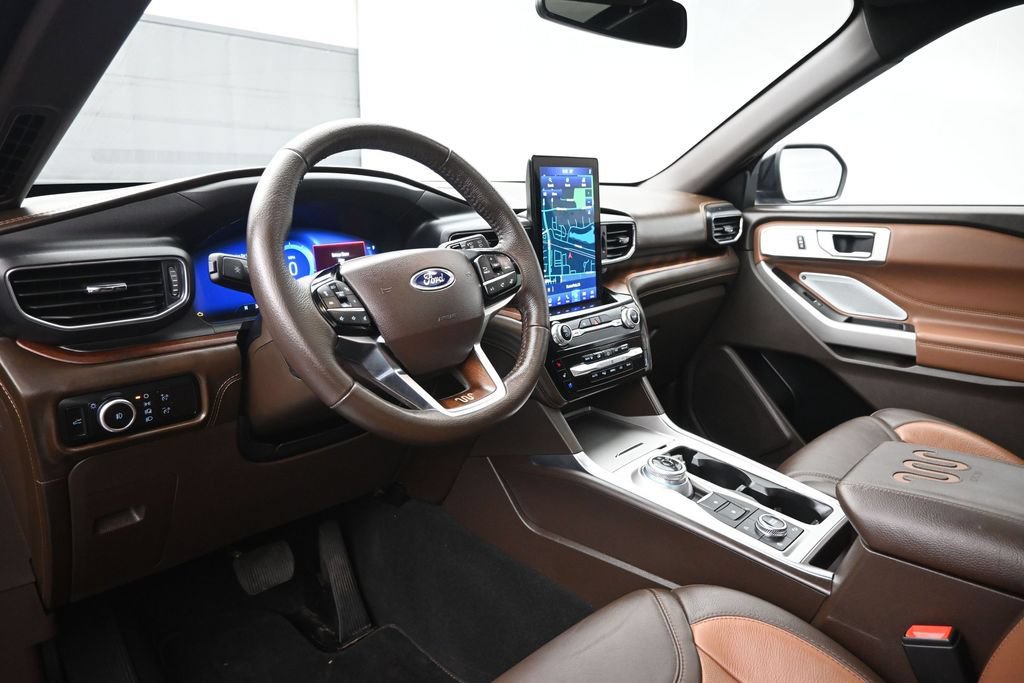 Certified 2023 Ford Explorer King Ranch w/ Technology Package AWD/4WD image 22