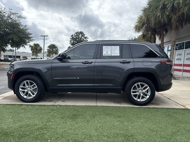 Used 2025 Jeep Grand Cherokee Laredo X w/ Luxury Tech Group I RWD image 8