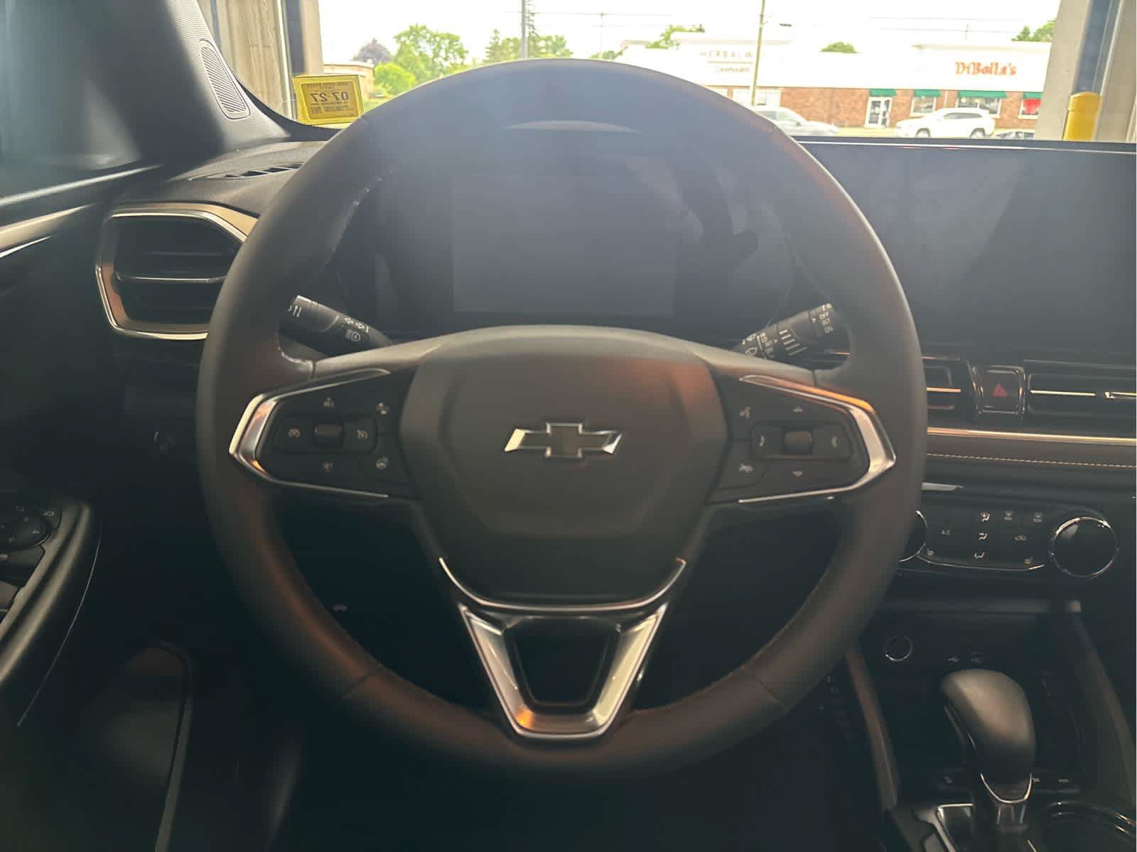 Used 2025 Chevrolet TrailBlazer ACTIV AWD/4WD image 13