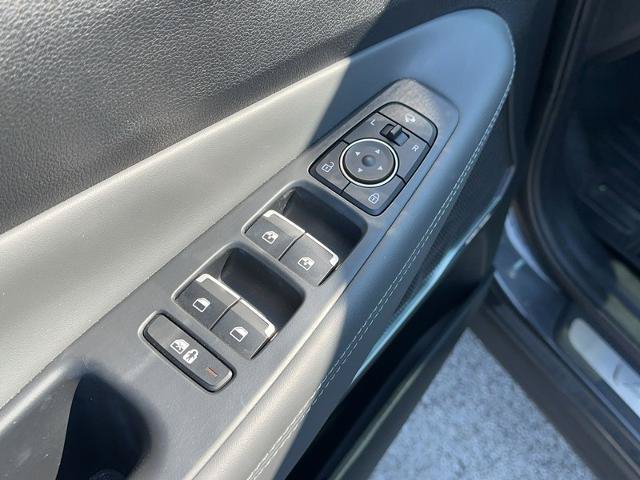 Used 2021 Hyundai Santa Fe Limited AWD/4WD image 18
