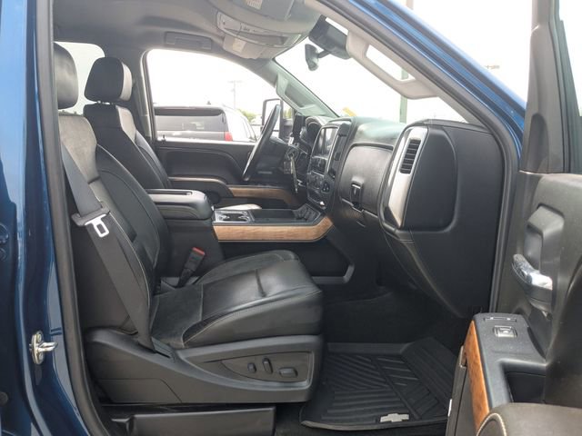 Used 2017 Chevrolet Silverado 2500 LTZ w/ Duramax Plus Package AWD/4WD image 26