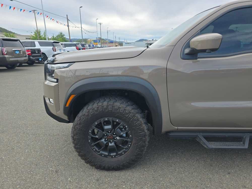 Used 2022 Nissan Frontier PRO-4X w/ Pro-4X Premium Package AWD/4WD image 18