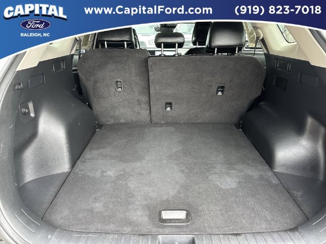 Used 2024 Kia Sportage EX AWD/4WD image 16