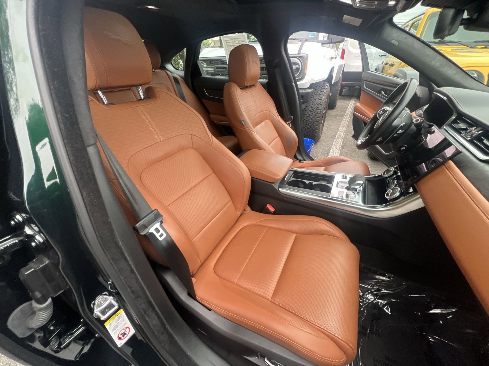 Used 2022 Jaguar XF R-Dynamic SE AWD/4WD image 35