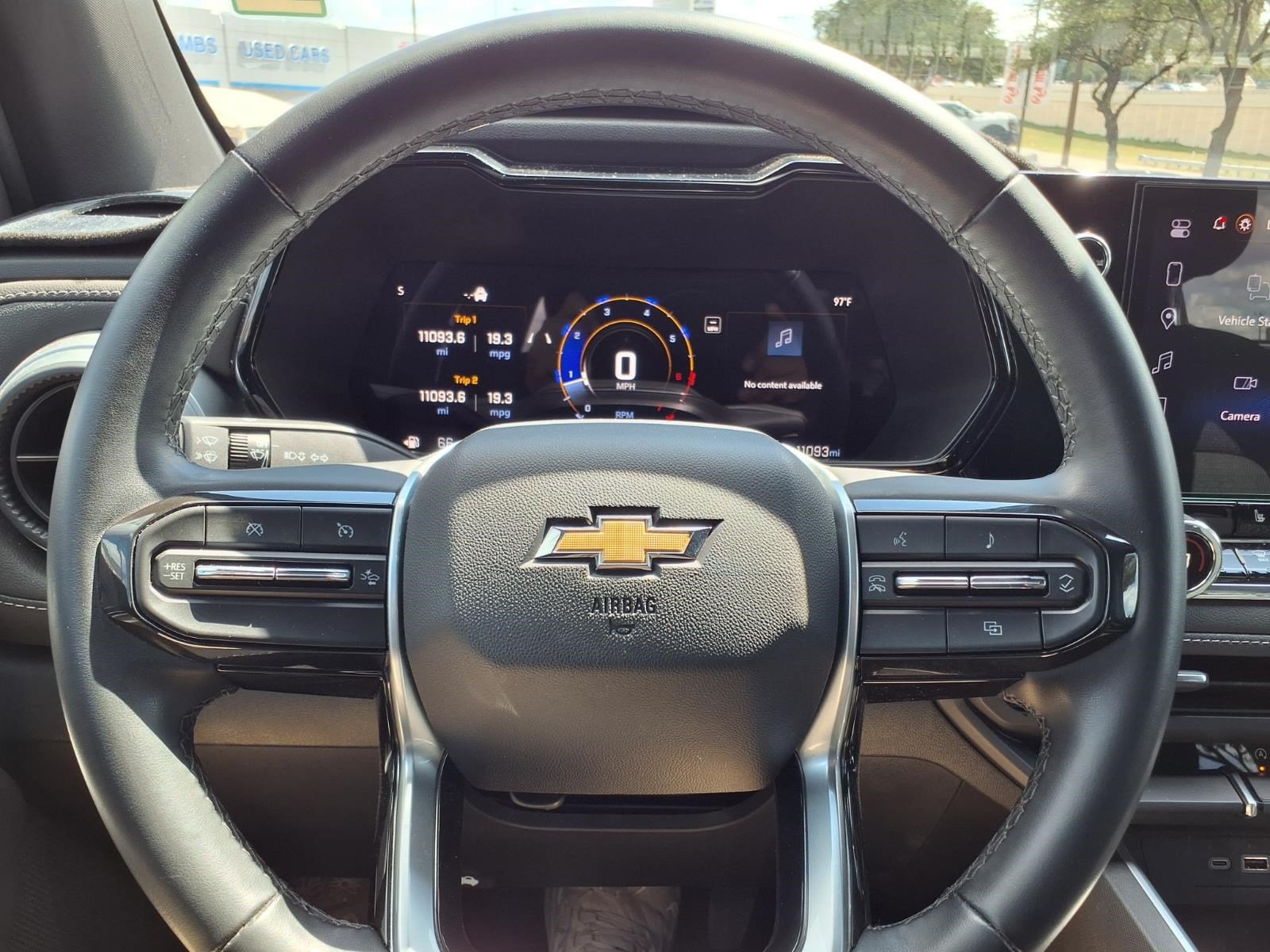 Used 2025 Chevrolet Colorado LT RWD image 23