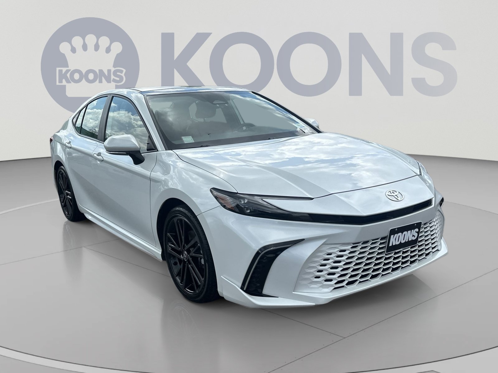 Used 2025 Toyota Camry XSE FWD image 18