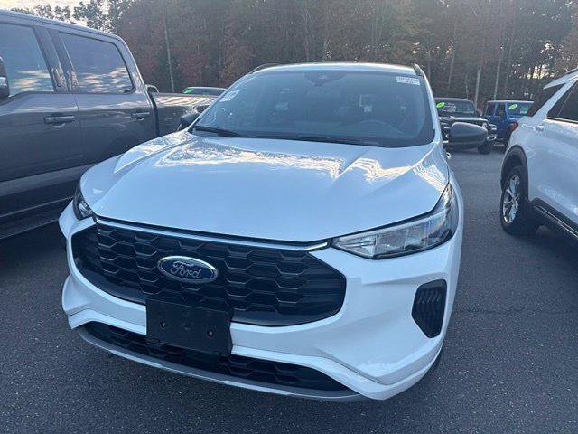 Certified 2023 Ford Escape ST-Line w/ Tech Pack #1 AWD/4WD image 4