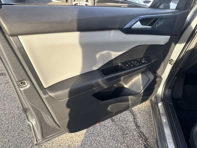 Used 2022 Volkswagen Taos SE image 21