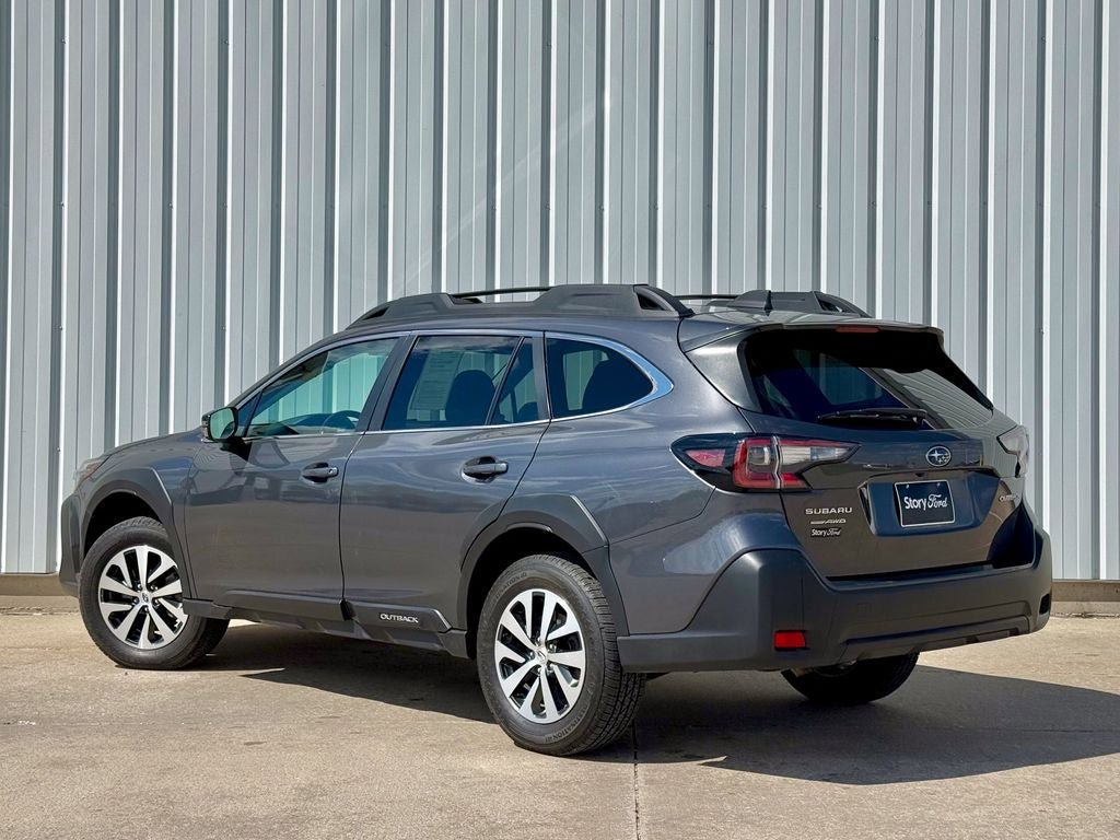 Used 2023 Subaru Outback Premium AWD/4WD image 4