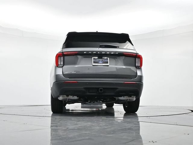 Certified 2026 Ford Explorer Active RWD image 17