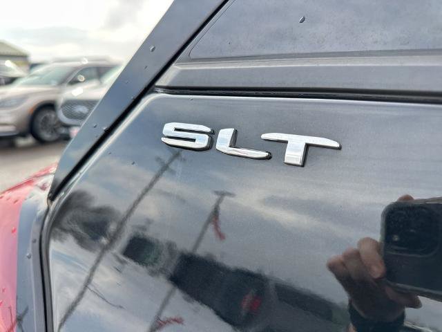 Used 2024 GMC Terrain SLT image 11