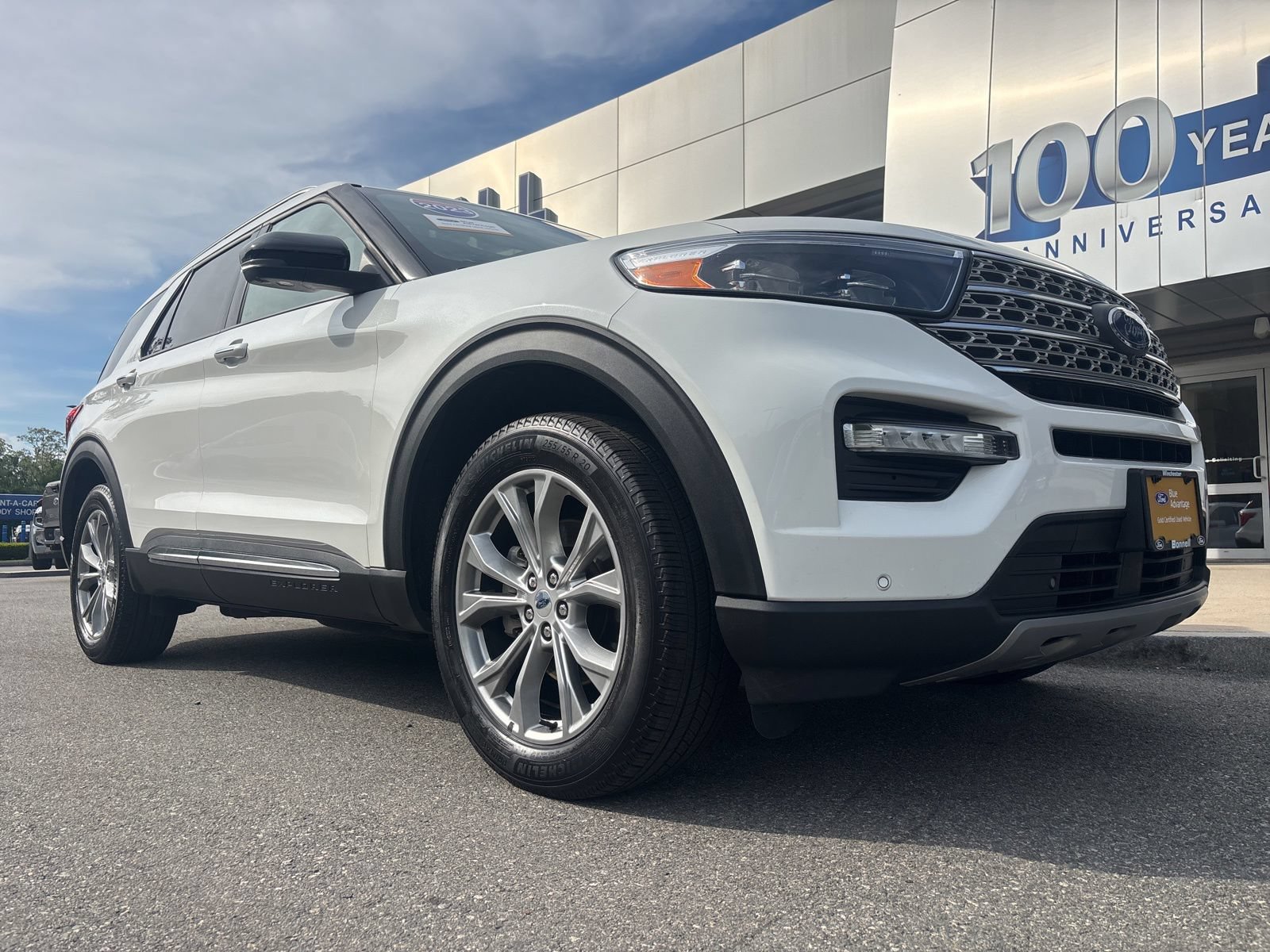 Certified 2023 Ford Explorer Limited w/ Limited Technology Package AWD/4WD image 10
