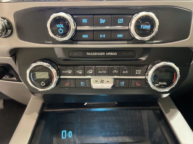 Certified 2022 Ford F450 Lariat w/ Lariat Ultimate Package AWD/4WD image 17