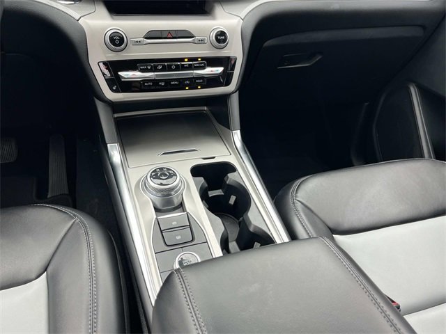 Certified 2022 Ford Explorer XLT w/ Equipment Group 202A image 18