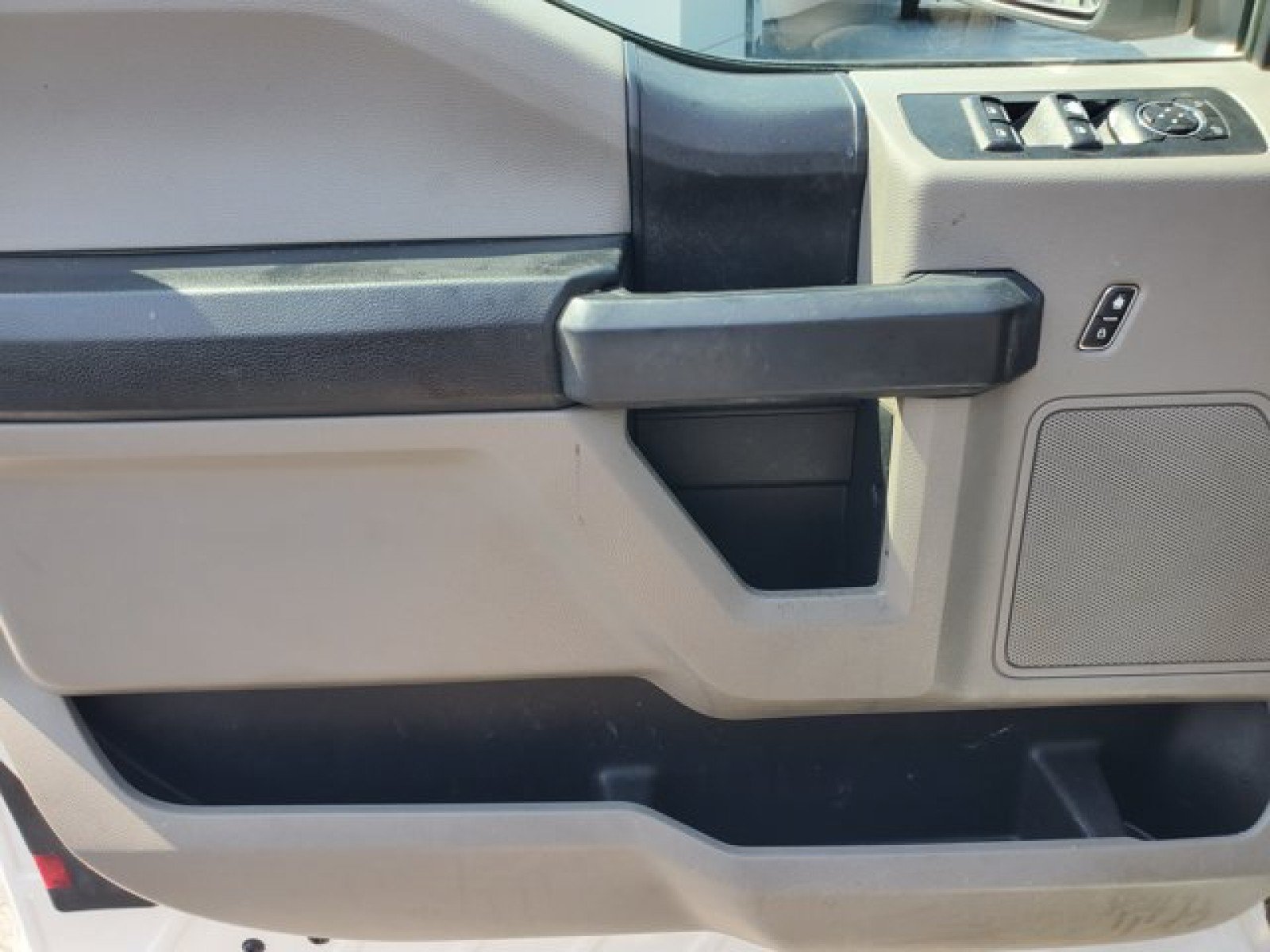 Certified 2019 Ford F150 XL w/ Equipment Group 101A Mid AWD/4WD image 10