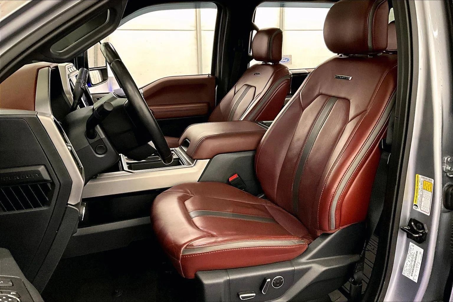 Certified 2022 Ford F450 Platinum w/ FX4 Off-Road Package image 24